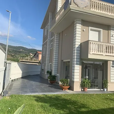 Crialesi Boutique פאלרנה